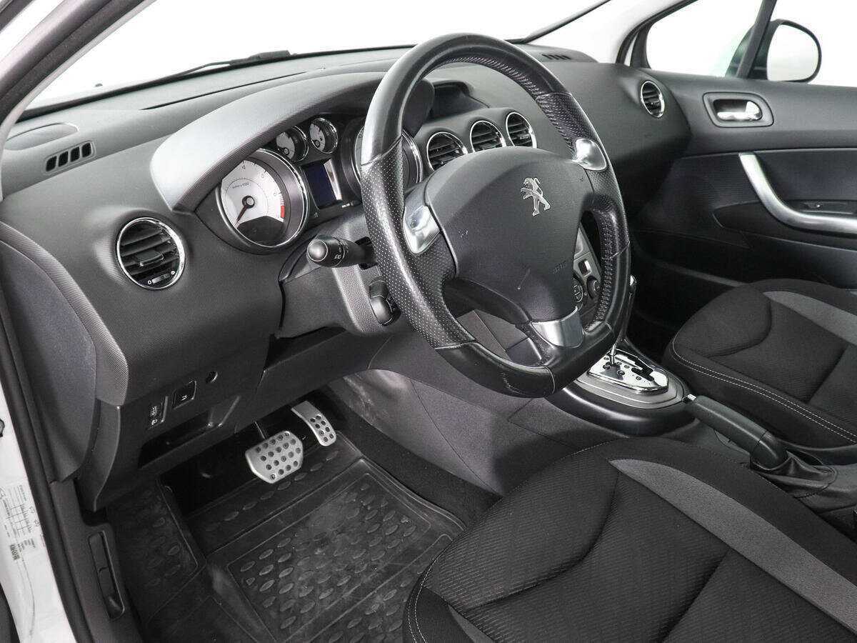 Peugeot 408 с пробегом — 2016 год. Фото: #8