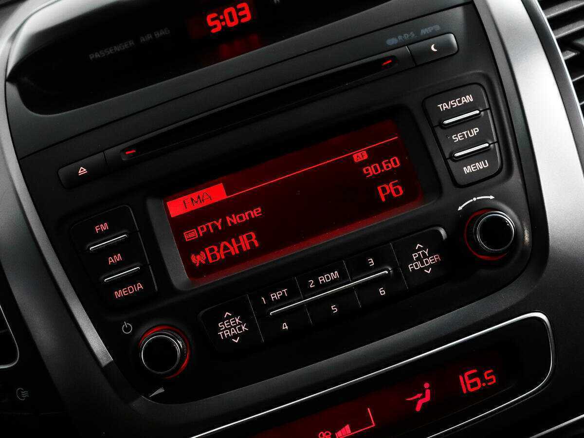 Kia Sorento с пробегом — 2015 год. Фото: #12