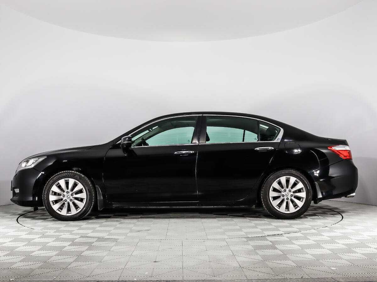 Honda Accord с пробегом — 2013 год. Фото: #7