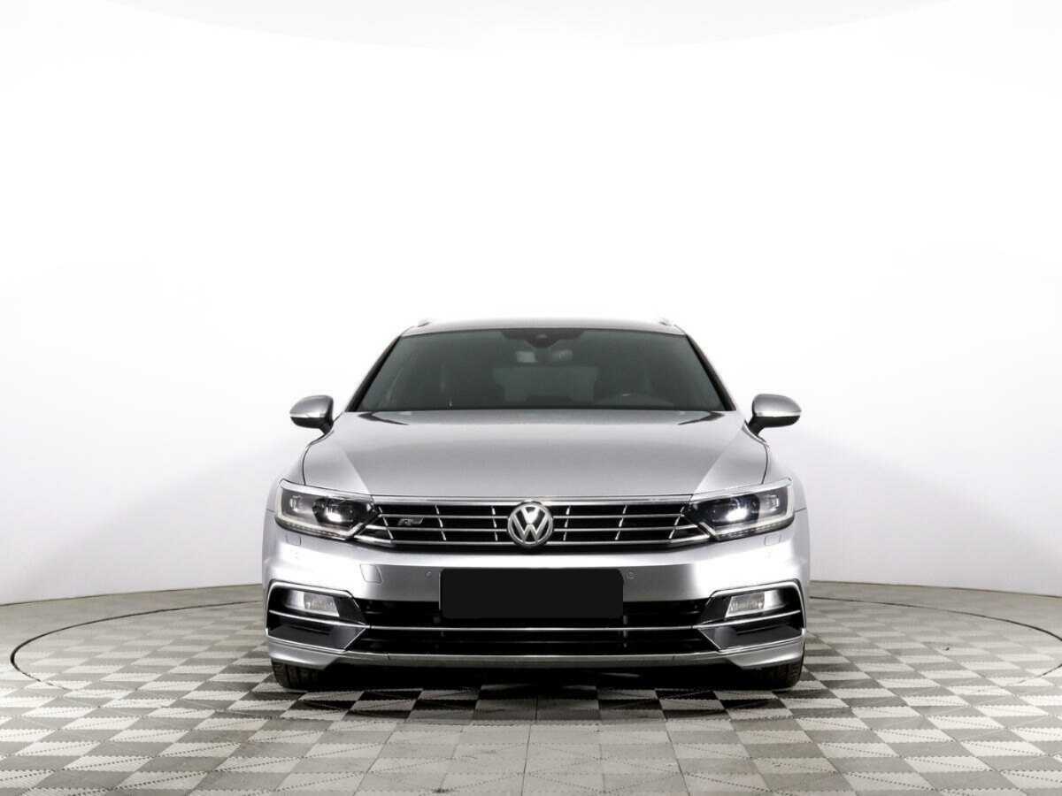 Volkswagen Passat с пробегом — 2019 год. Фото: #1