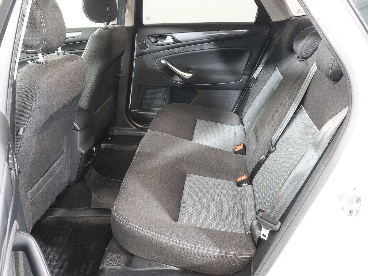 Ford Mondeo с пробегом — 2013 год. Фото: #9