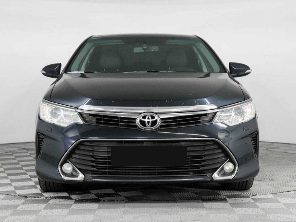 Toyota Camry с пробегом — 2015 год. Фото: #1