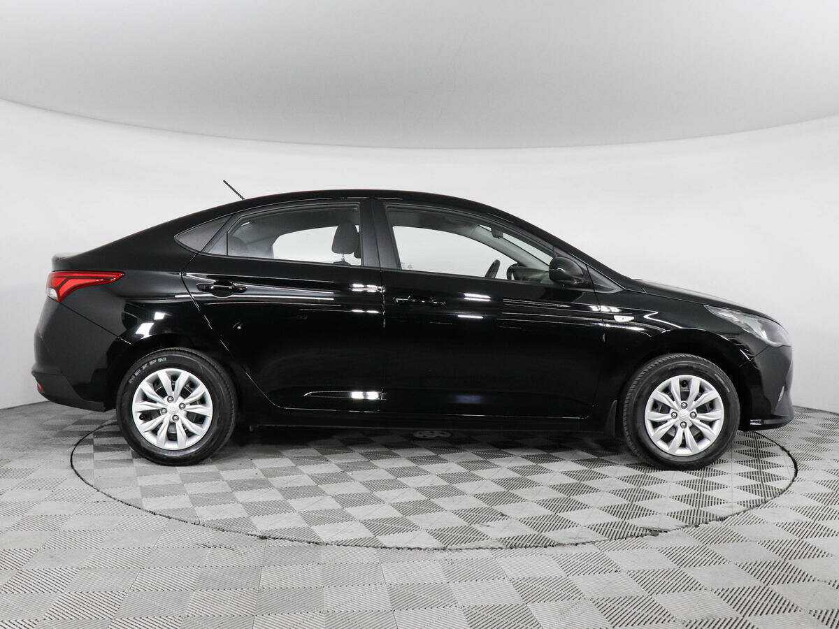 Hyundai Solaris с пробегом — 2021 год. Фото: #3