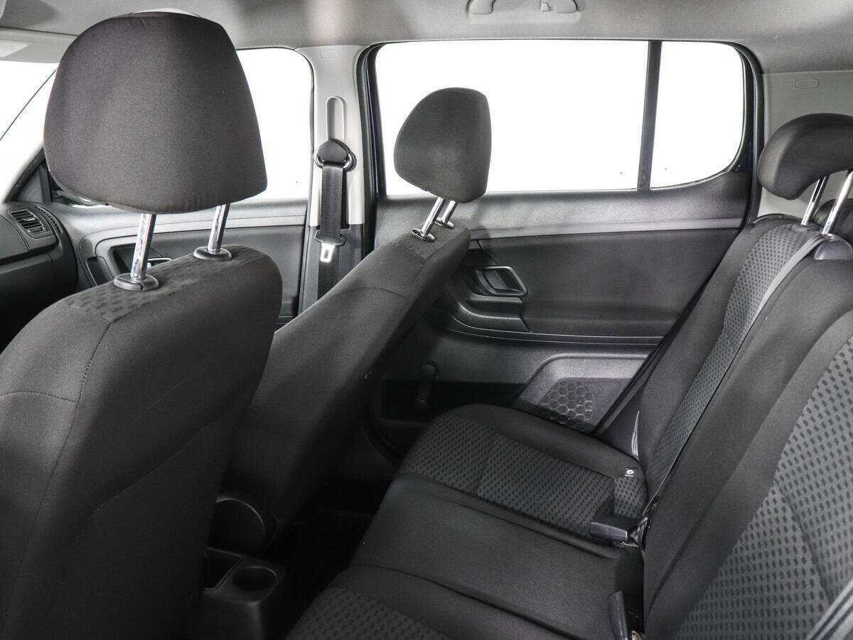 Skoda Fabia с пробегом — 2013 год. Фото: #7