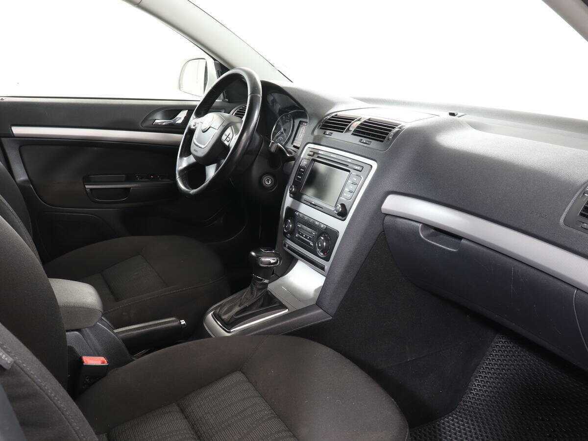 Skoda Octavia с пробегом — 2013 год. Фото: #8