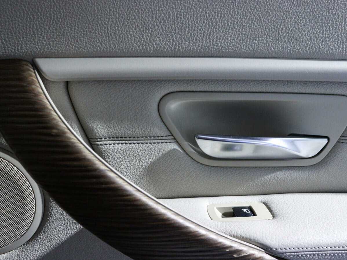 BMW 3 серии с пробегом — 2013 год. Фото: #17