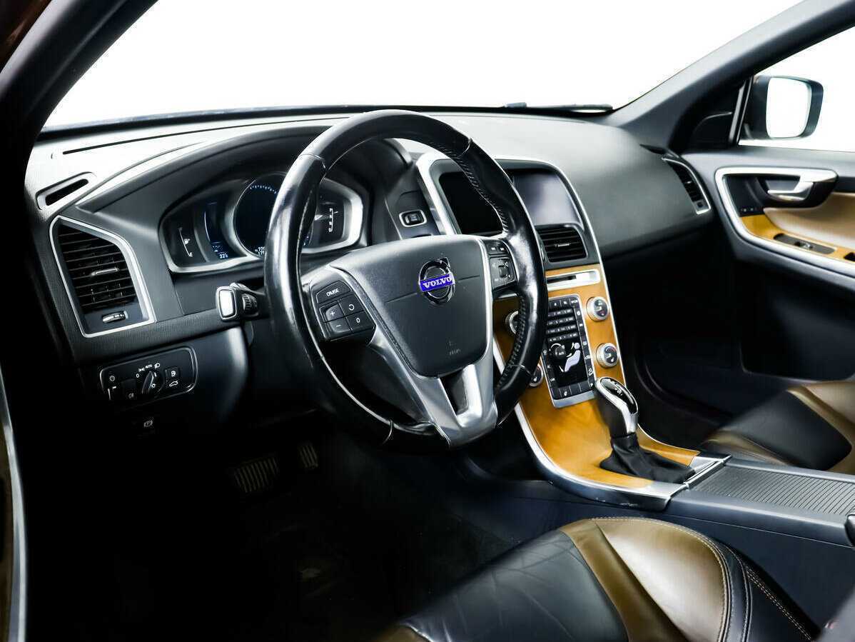 Volvo XC60 с пробегом — 2014 год. Фото: #12