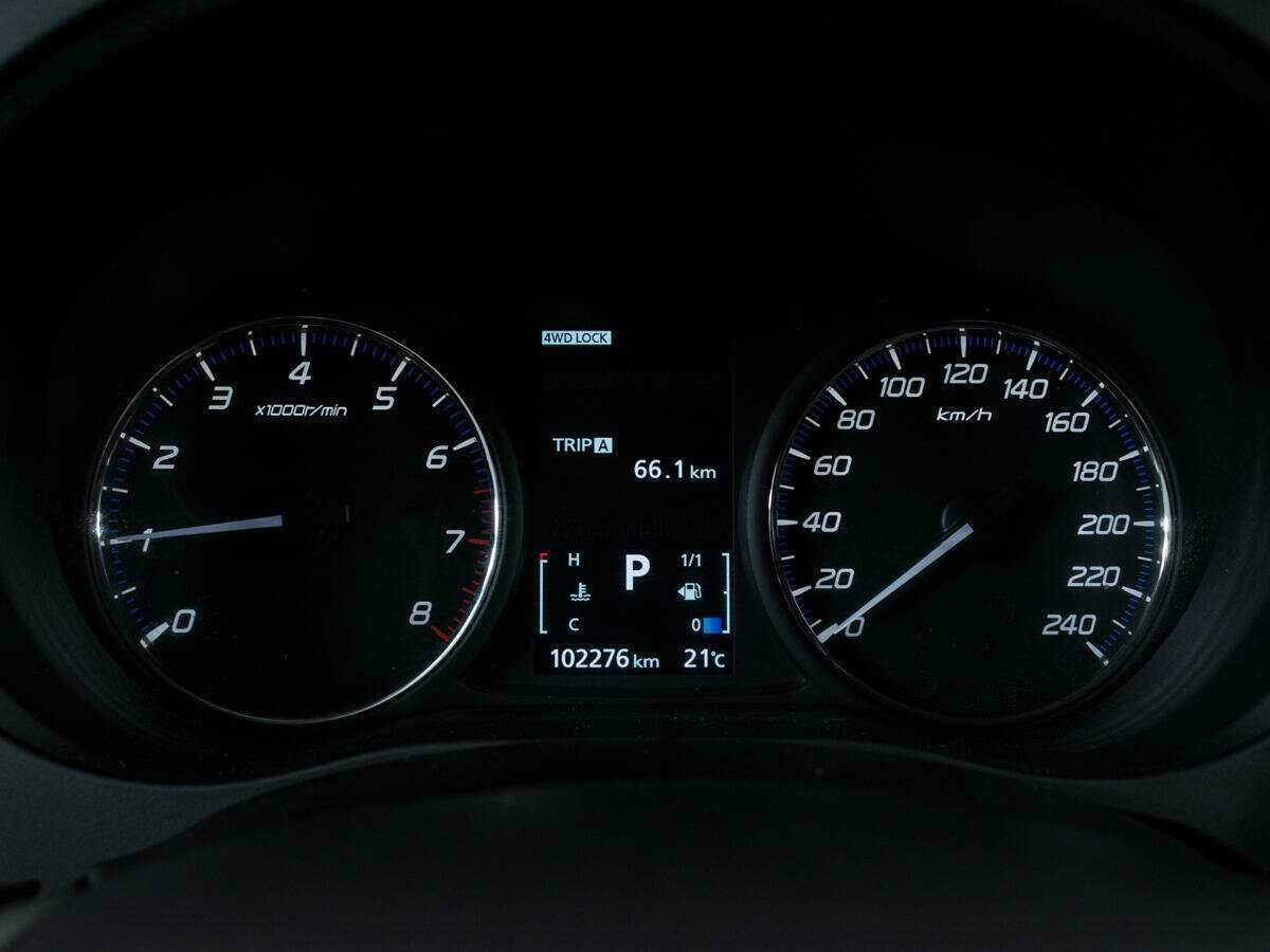 Mitsubishi Outlander с пробегом — 2012 год. Фото: #13