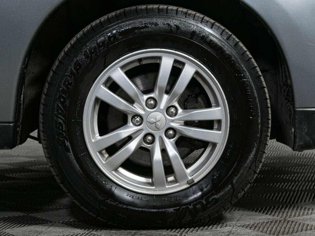 Mitsubishi Outlander с пробегом — 2012 год. Фото: #16