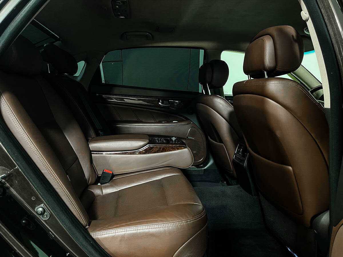 Hyundai Equus с пробегом — 2014 год. Фото: #9