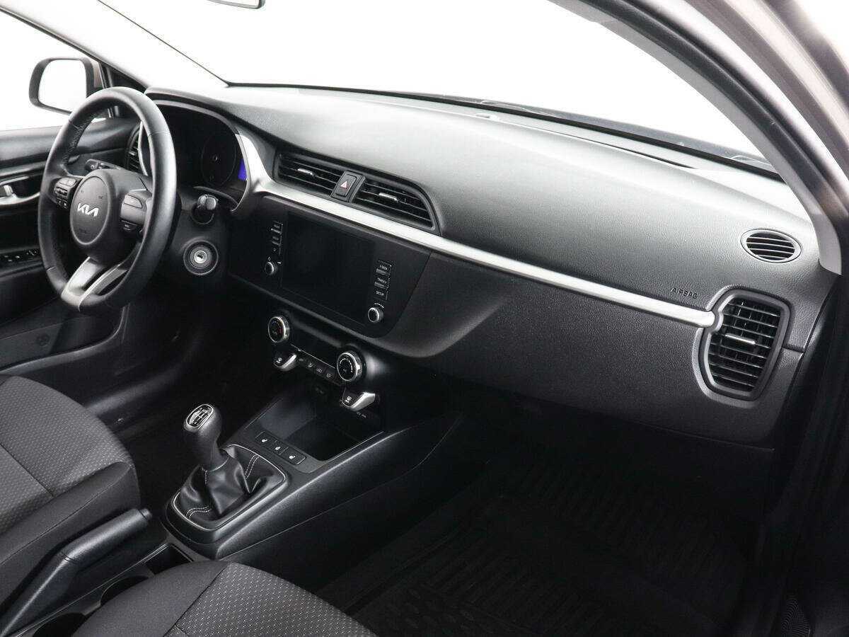 Kia Rio с пробегом — 2022 год. Фото: #9