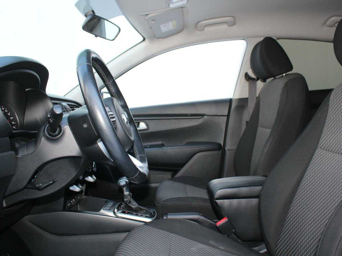 Kia Rio с пробегом — 2018 год. Фото: #9