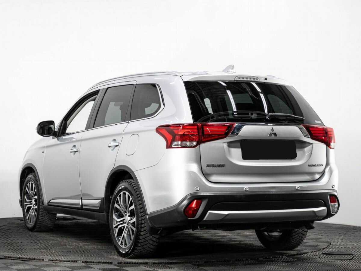 Mitsubishi Outlander с пробегом — 2018 год. Фото: #5