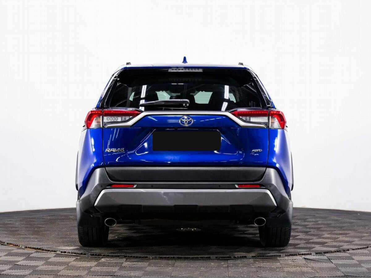 Toyota RAV4 с пробегом — 2021 год. Фото: #4