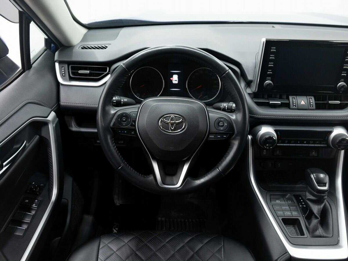 Toyota RAV4 с пробегом — 2021 год. Фото: #14