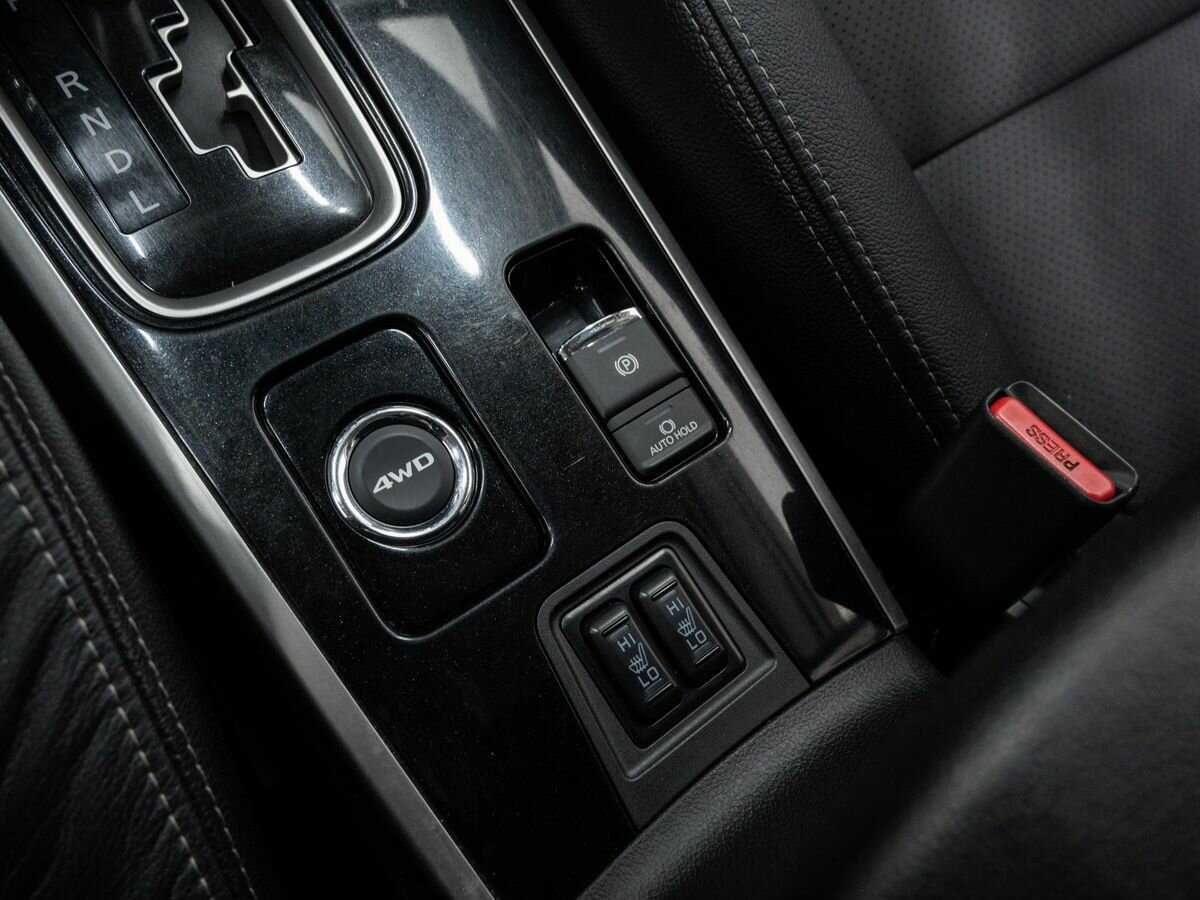 Mitsubishi Outlander с пробегом — 2017 год. Фото: #17
