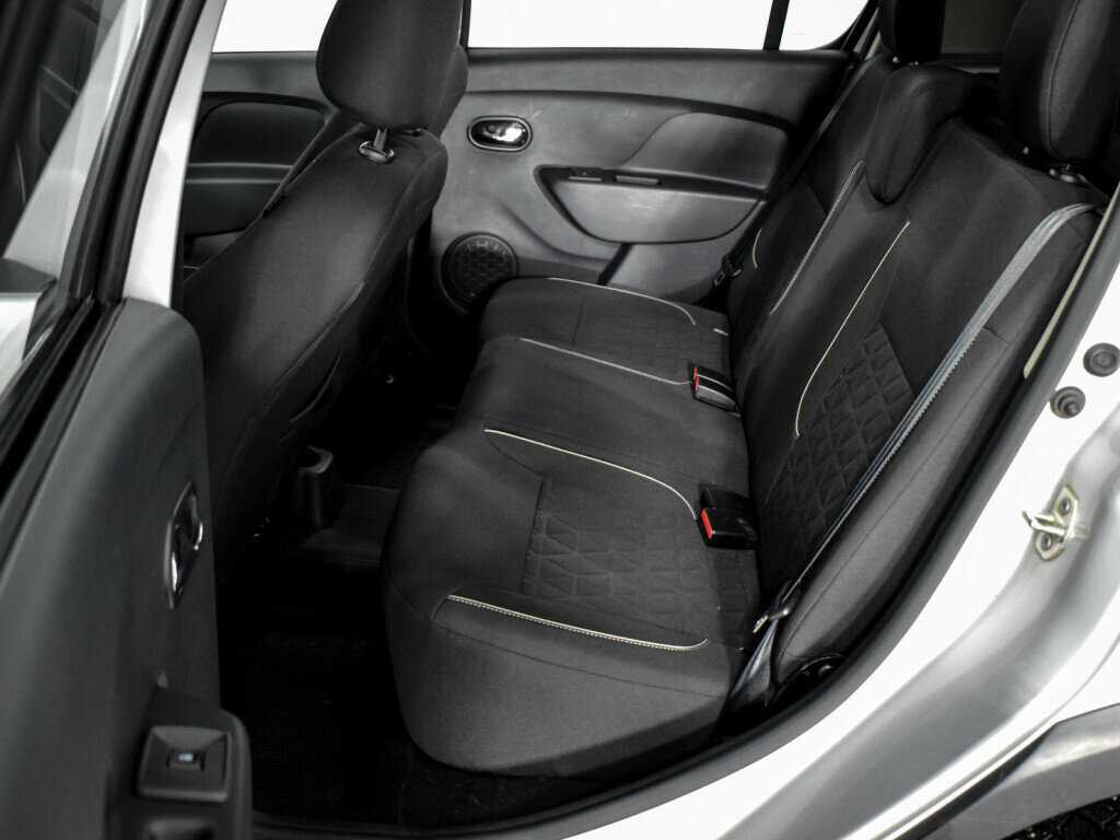 Renault Sandero с пробегом — 2019 год. Фото: #9