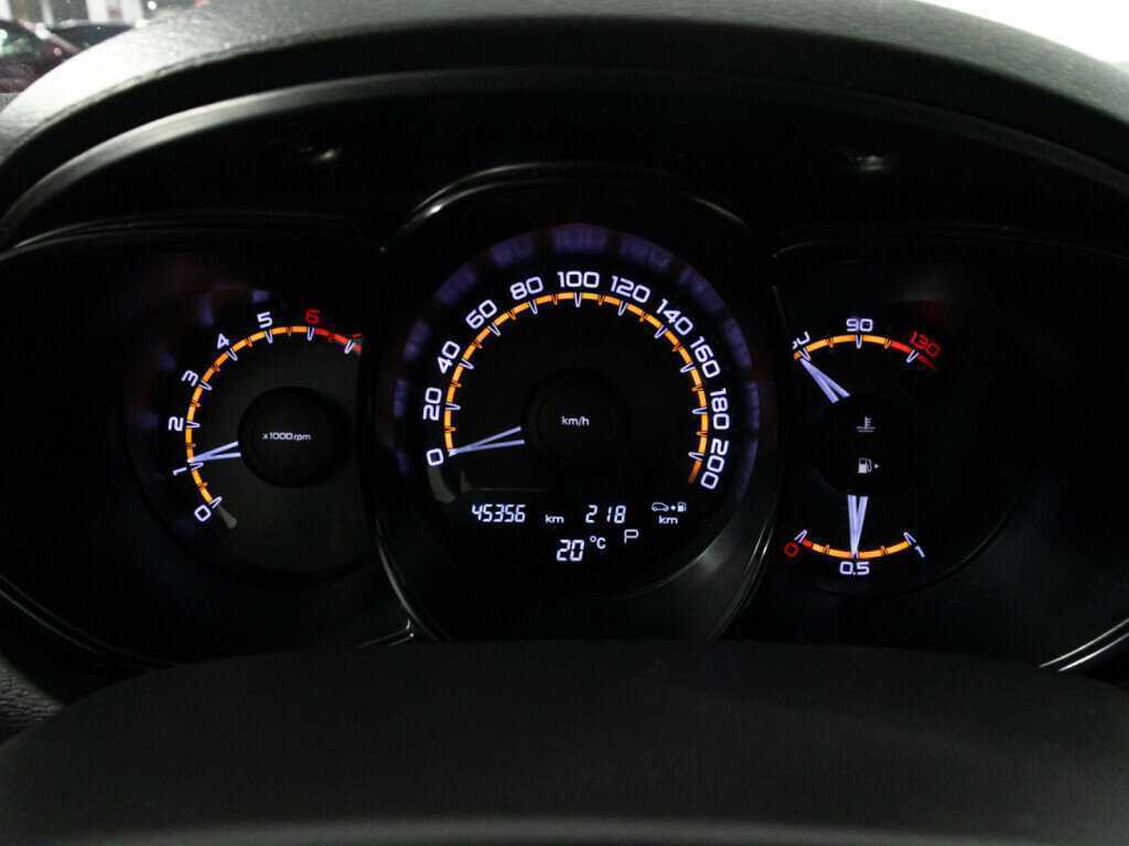 Lada (ВАЗ) Vesta с пробегом — 2021 год. Фото: #11