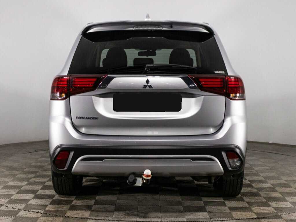Mitsubishi Outlander с пробегом — 2021 год. Фото: #5