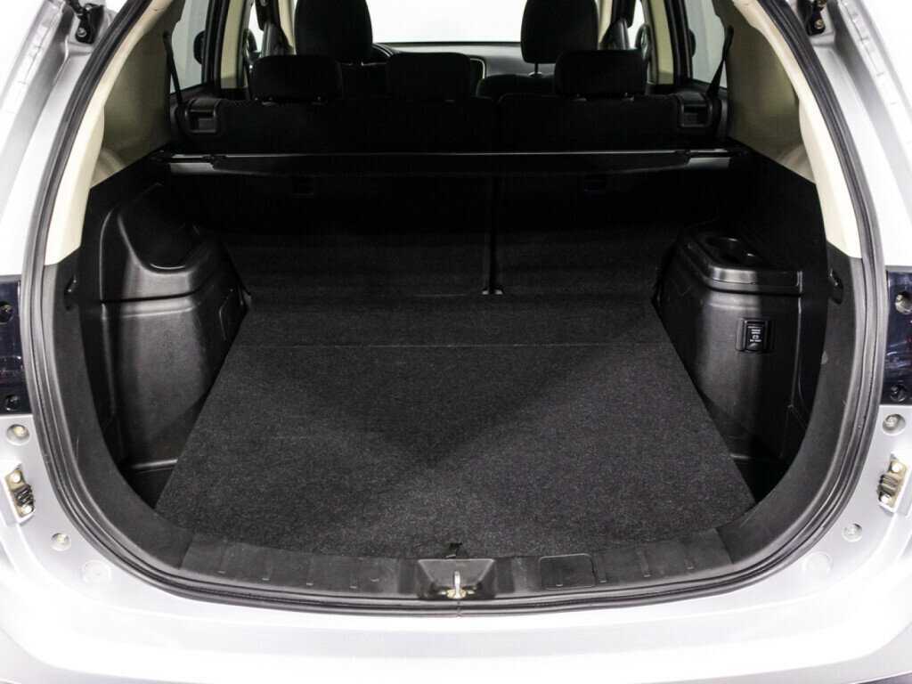 Mitsubishi Outlander с пробегом — 2021 год. Фото: #14