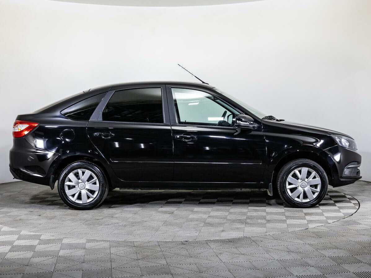 Lada (ВАЗ) Granta с пробегом — 2022 год. Фото: #3