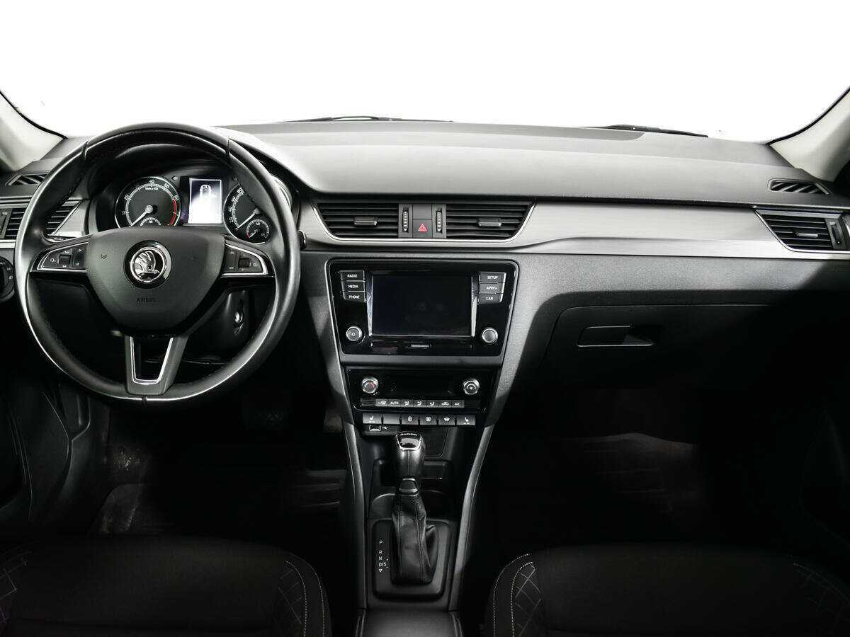 Skoda Rapid с пробегом — 2018 год. Фото: #11