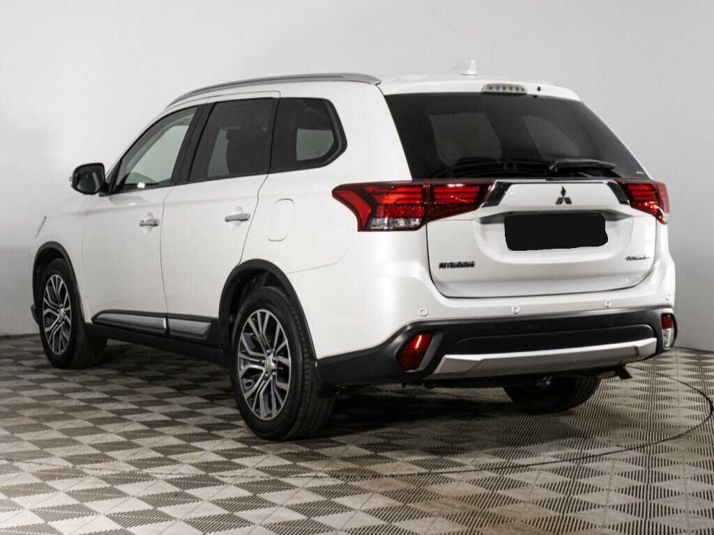 Mitsubishi Outlander с пробегом — 2018 год. Фото: #6