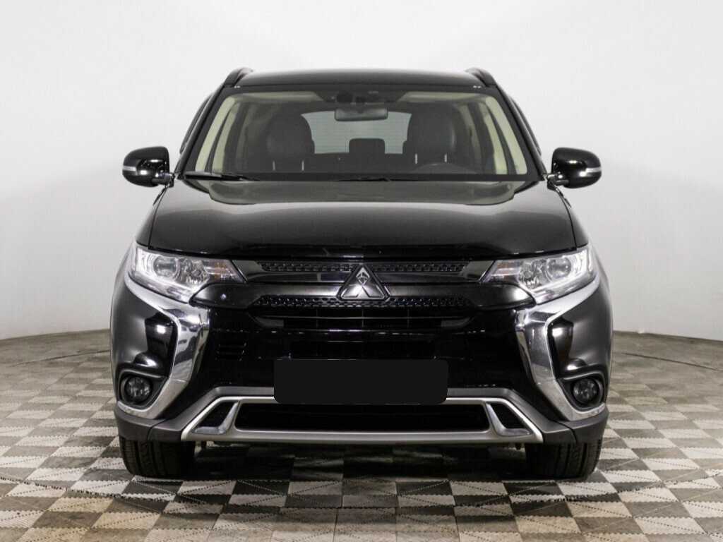 Mitsubishi Outlander с пробегом — 2021 год. Фото: #1