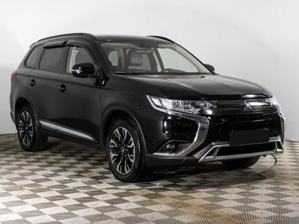 Mitsubishi Outlander с пробегом — 2021 год. Фото: #2