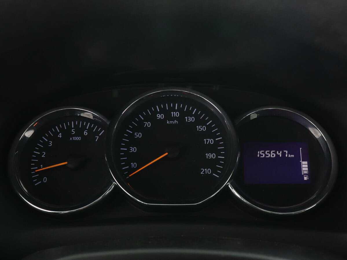 Renault Logan с пробегом — 2014 год. Фото: #6