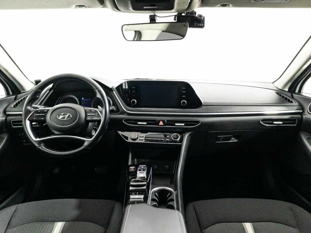 Hyundai Sonata с пробегом — 2020 год. Фото: #12