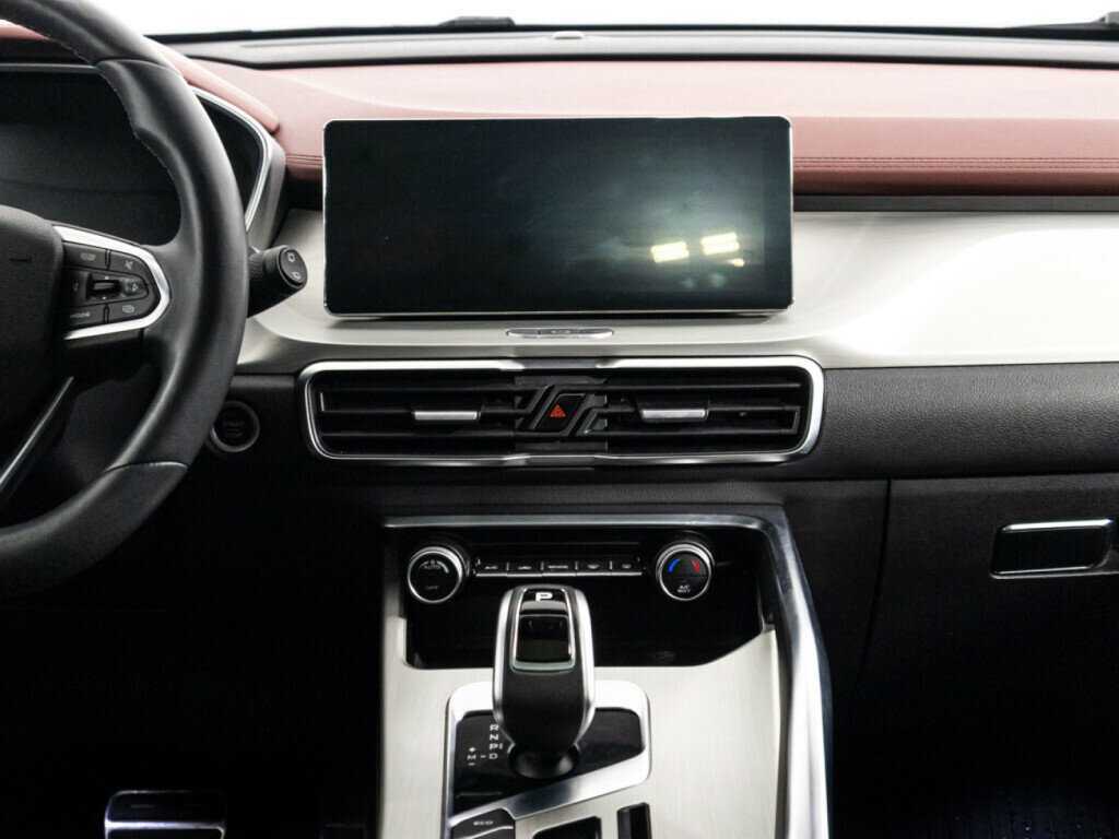 Geely Coolray с пробегом — 2021 год. Фото: #13