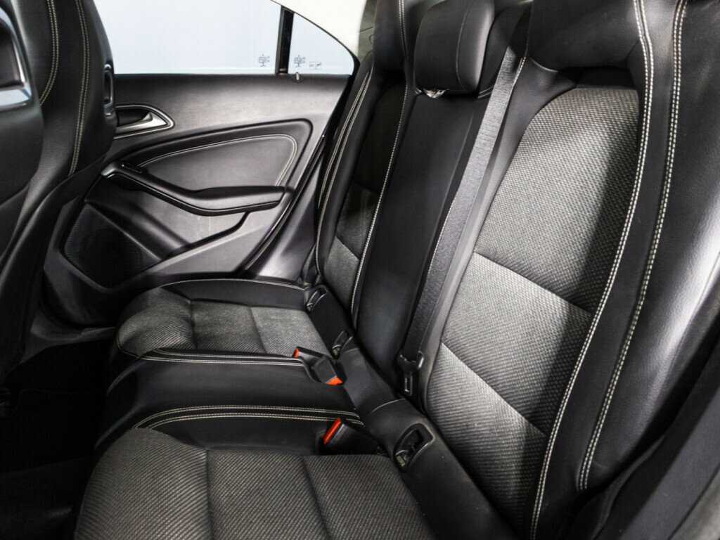 Mercedes-Benz CLA с пробегом — 2013 год. Фото: #9