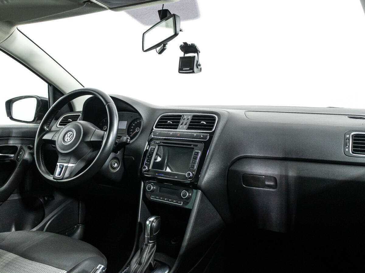 Volkswagen Polo с пробегом — 2014 год. Фото: #8