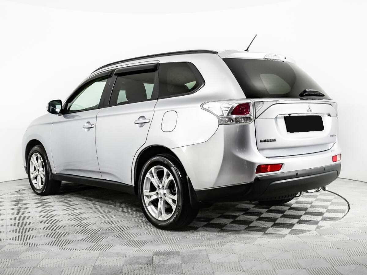 Mitsubishi Outlander с пробегом — 2012 год. Фото: #5