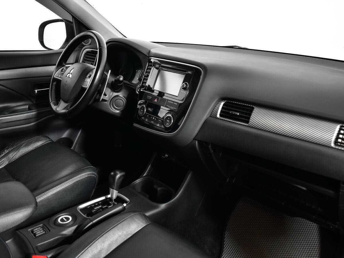 Mitsubishi Outlander с пробегом — 2012 год. Фото: #6