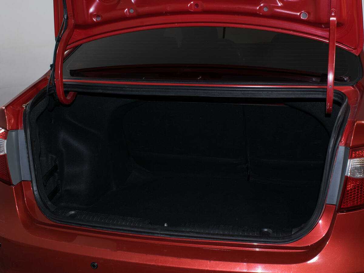 Kia Rio с пробегом — 2012 год. Фото: #8