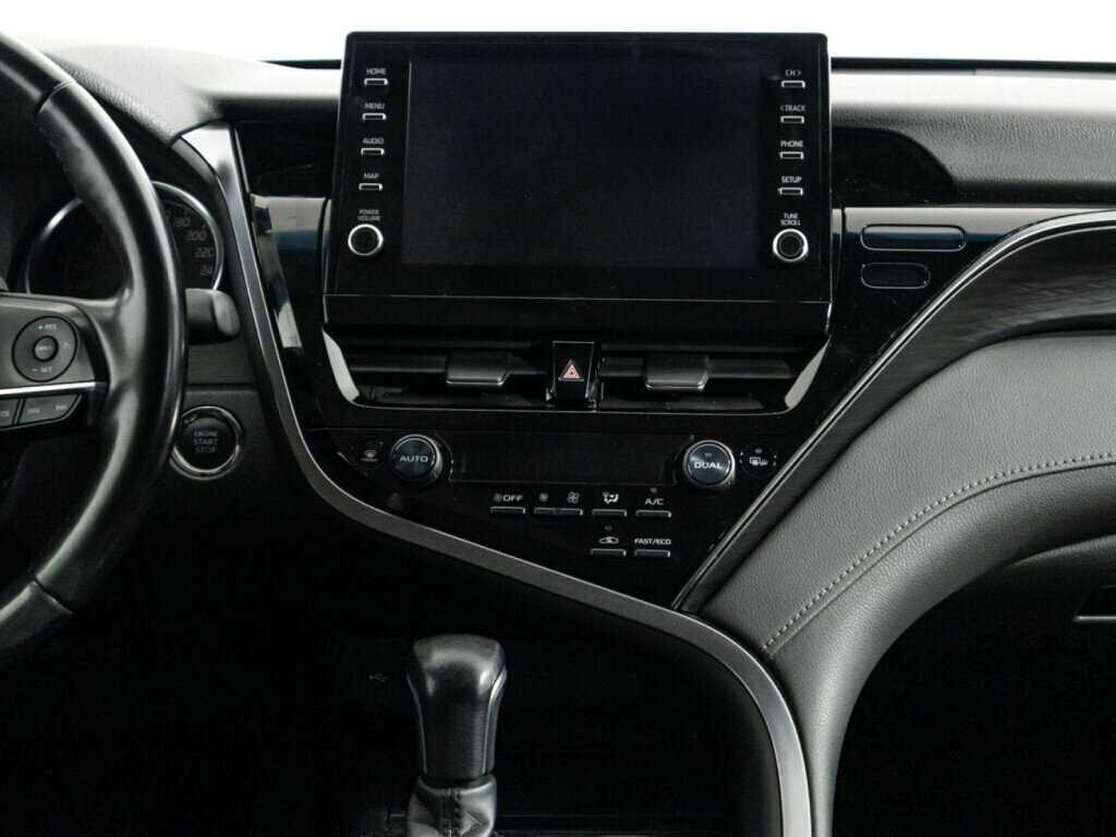 Toyota Camry с пробегом — 2021 год. Фото: #13