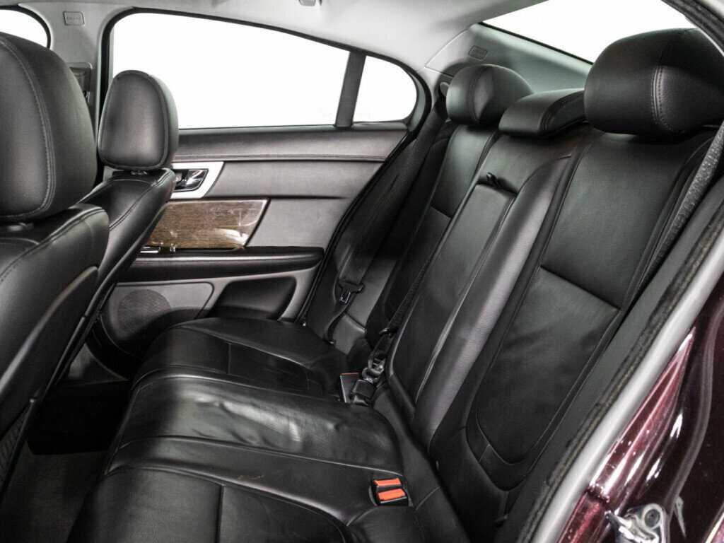 Jaguar XF с пробегом — 2012 год. Фото: #9