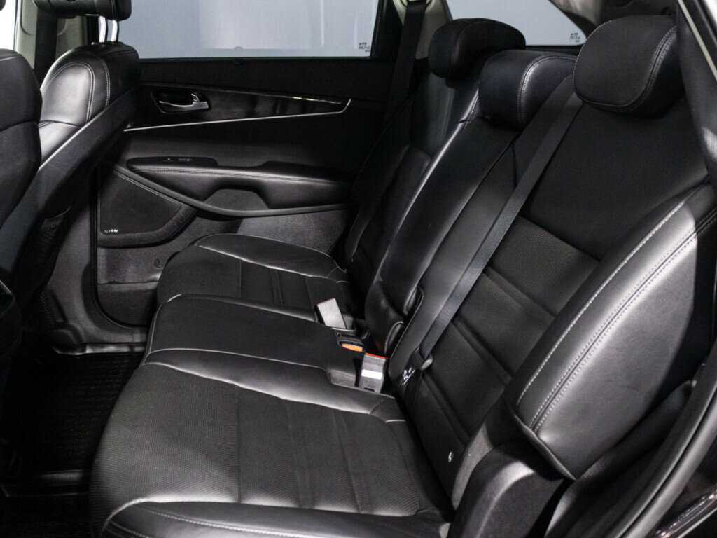 Kia Sorento с пробегом — 2016 год. Фото: #9