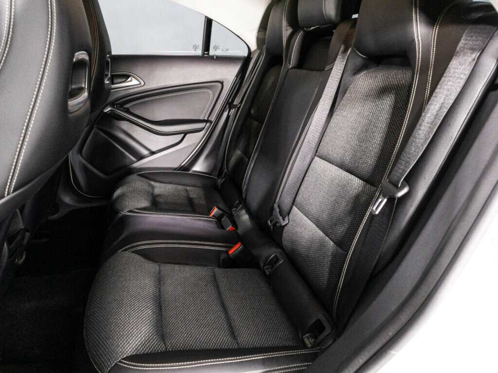 Mercedes-Benz CLA с пробегом — 2014 год. Фото: #9