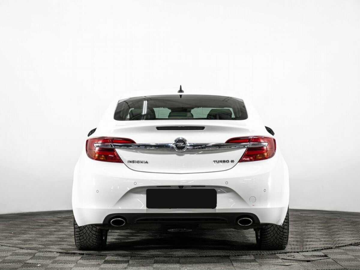 Opel Insignia с пробегом — 2015 год. Фото: #4