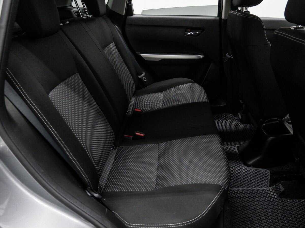 Suzuki Vitara с пробегом — 2015 год. Фото: #9