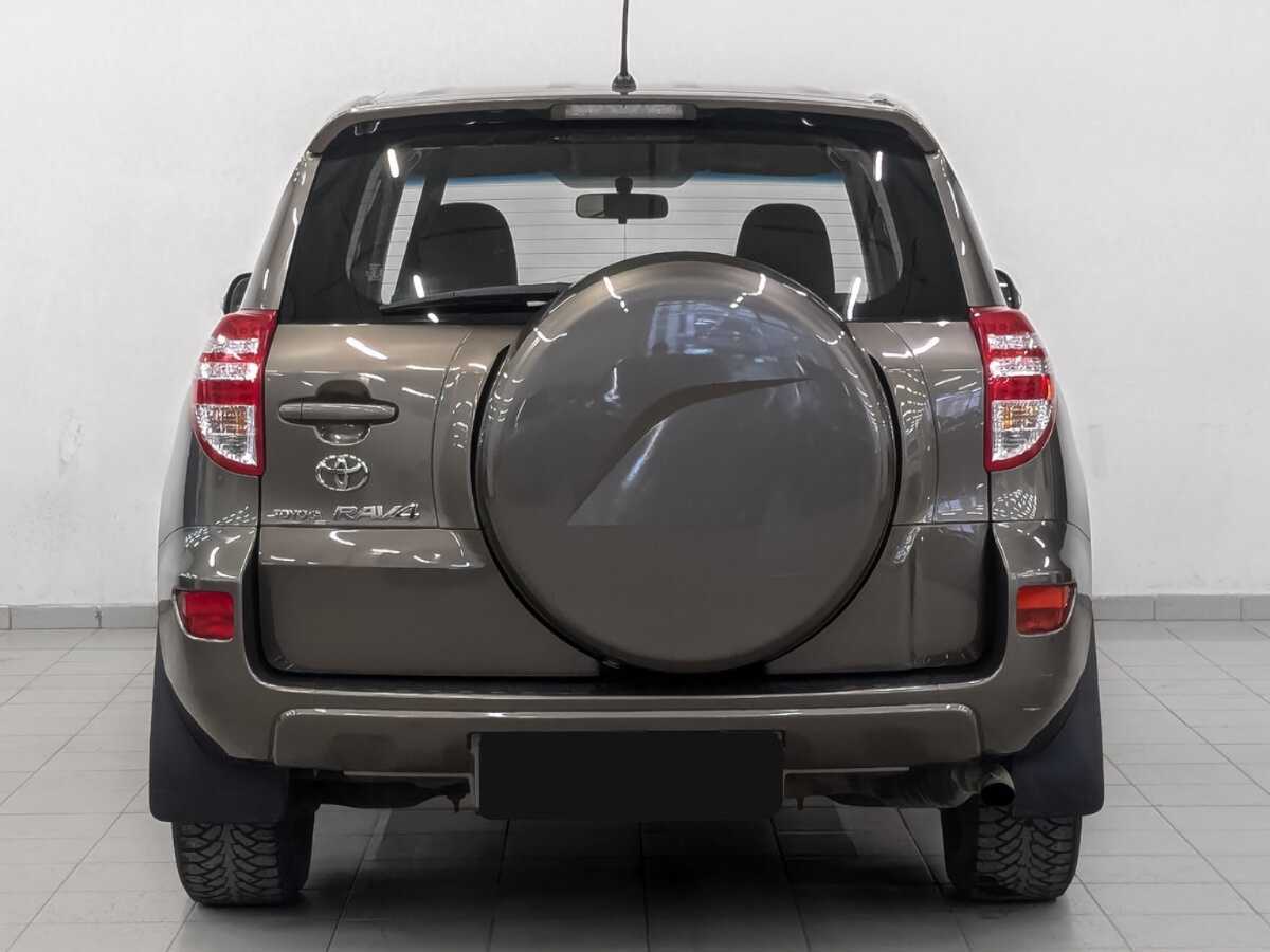 Toyota RAV4 с пробегом — 2012 год. Фото: #5