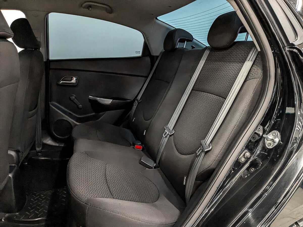 Kia Rio с пробегом — 2012 год. Фото: #17