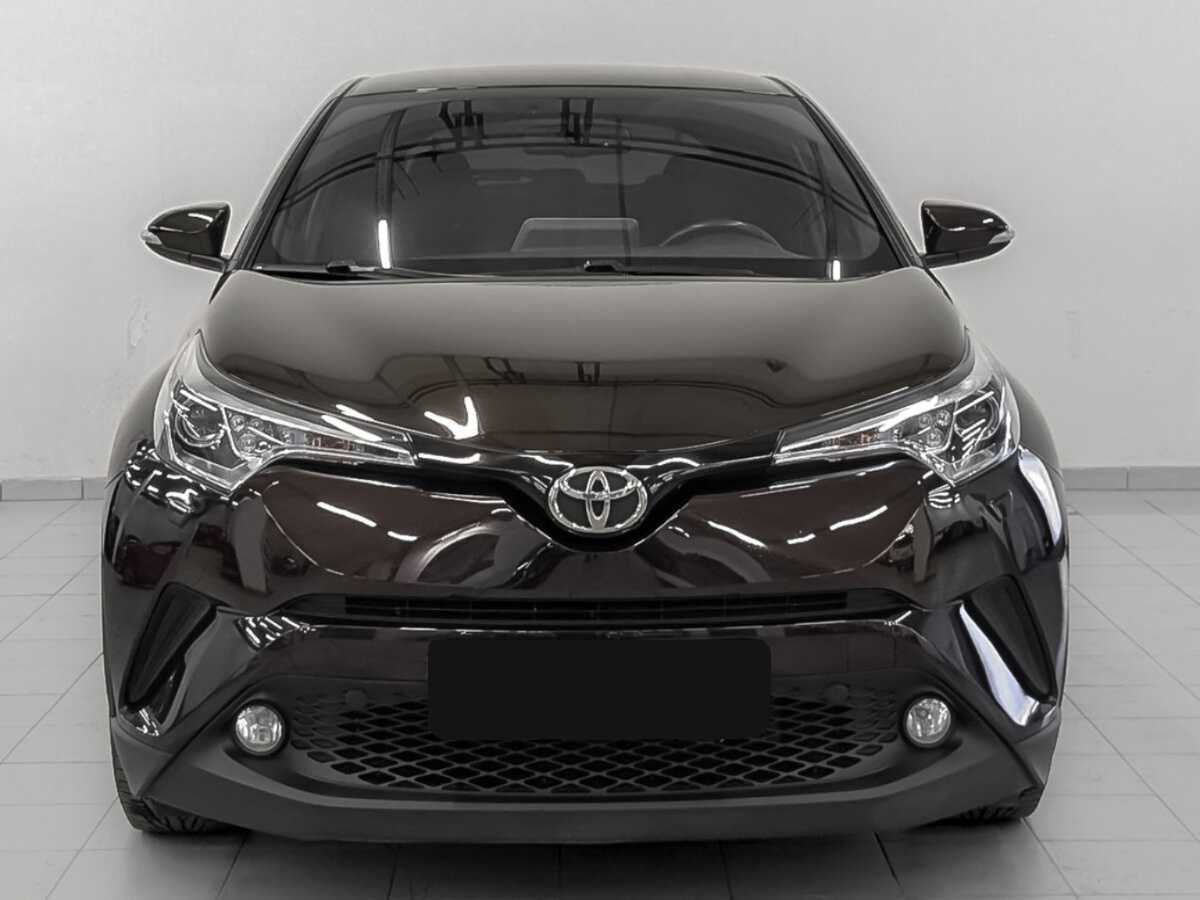 Toyota C-HR с пробегом — 2019 год. Фото: #1