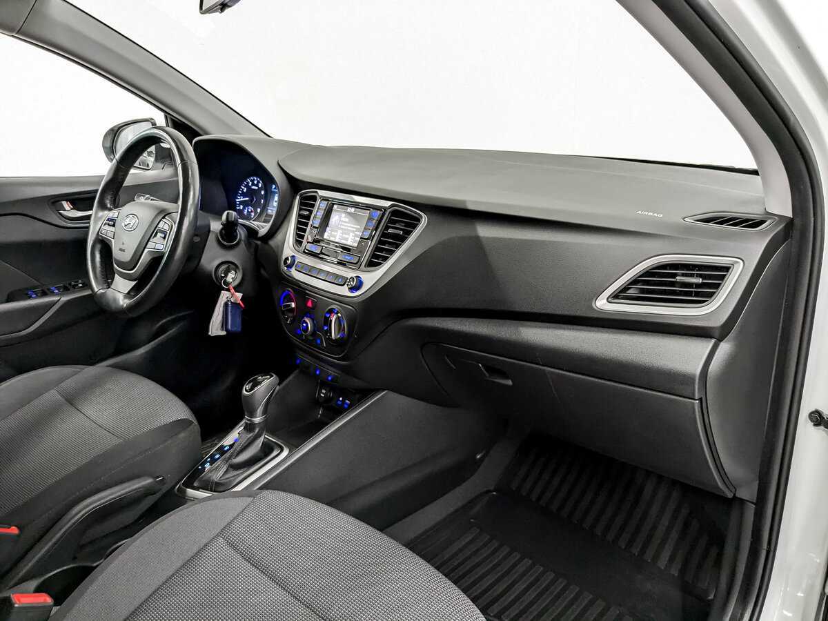 Hyundai Solaris с пробегом — 2017 год. Фото: #10