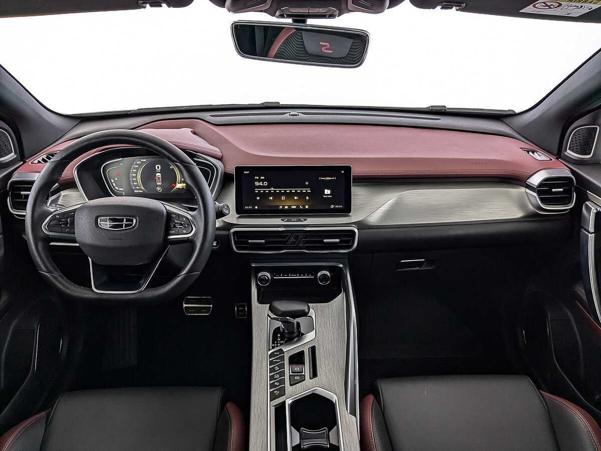 Geely Coolray с пробегом — 2023 год. Фото: #13