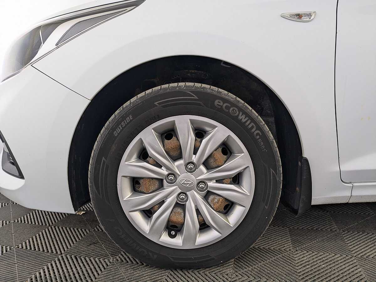 Hyundai Solaris с пробегом — 2017 год. Фото: #11