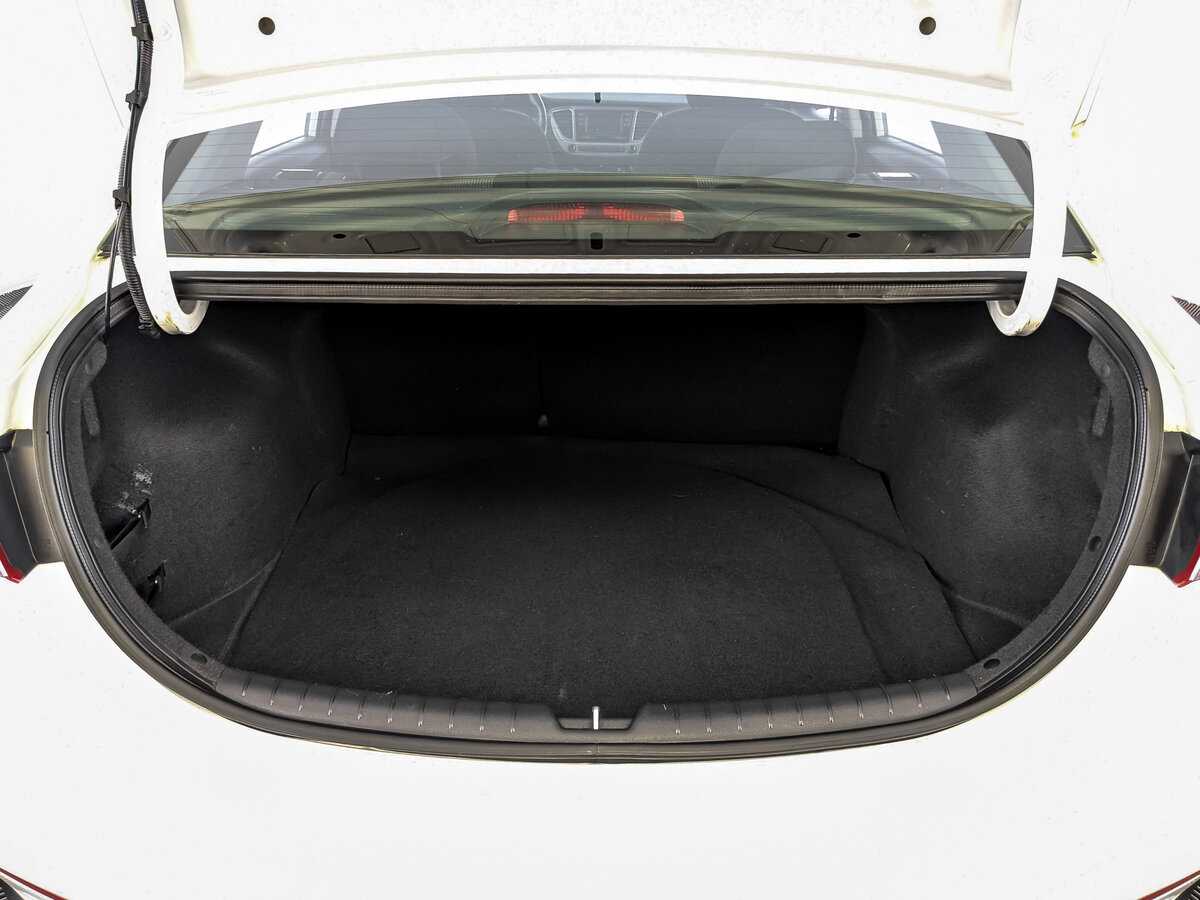 Hyundai Solaris с пробегом — 2019 год. Фото: #9